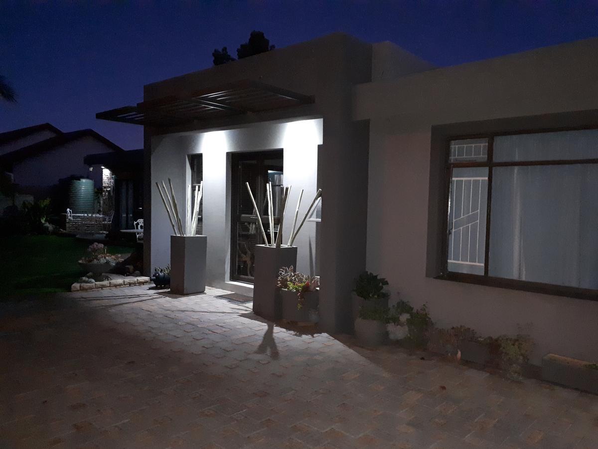 Melsetter'S Guesthouse Bloemfontein Exterior photo