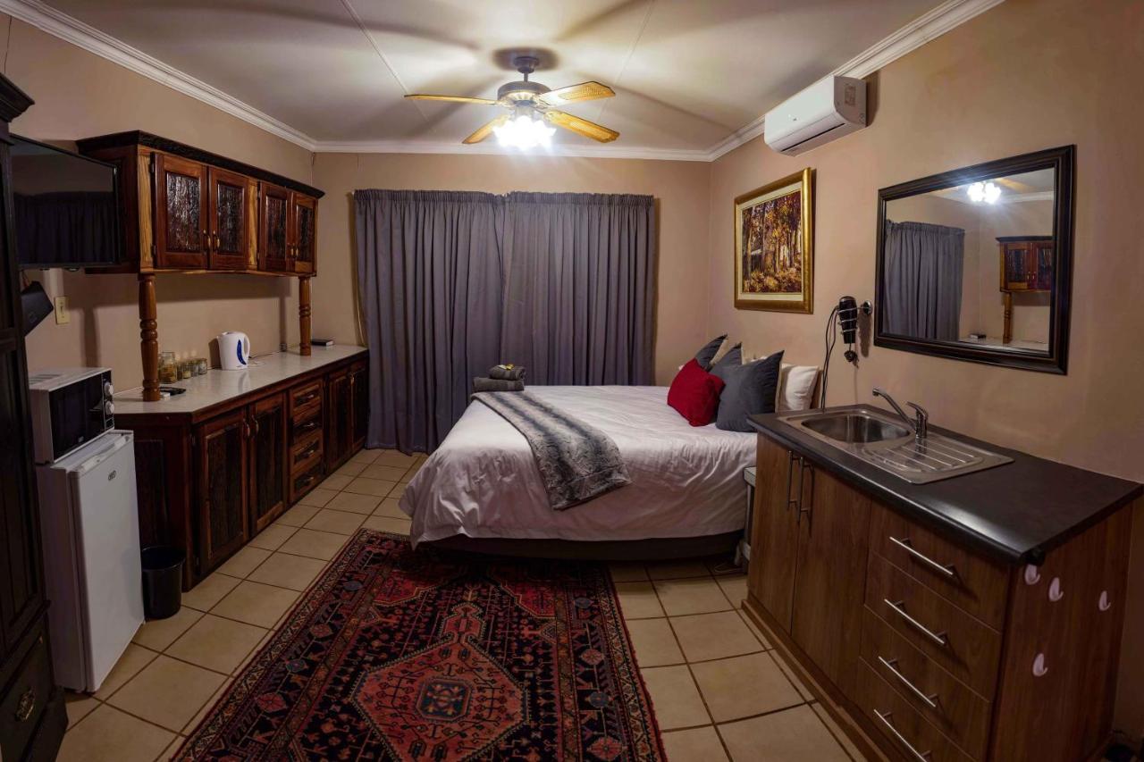 Melsetter'S Guesthouse Bloemfontein Exterior photo