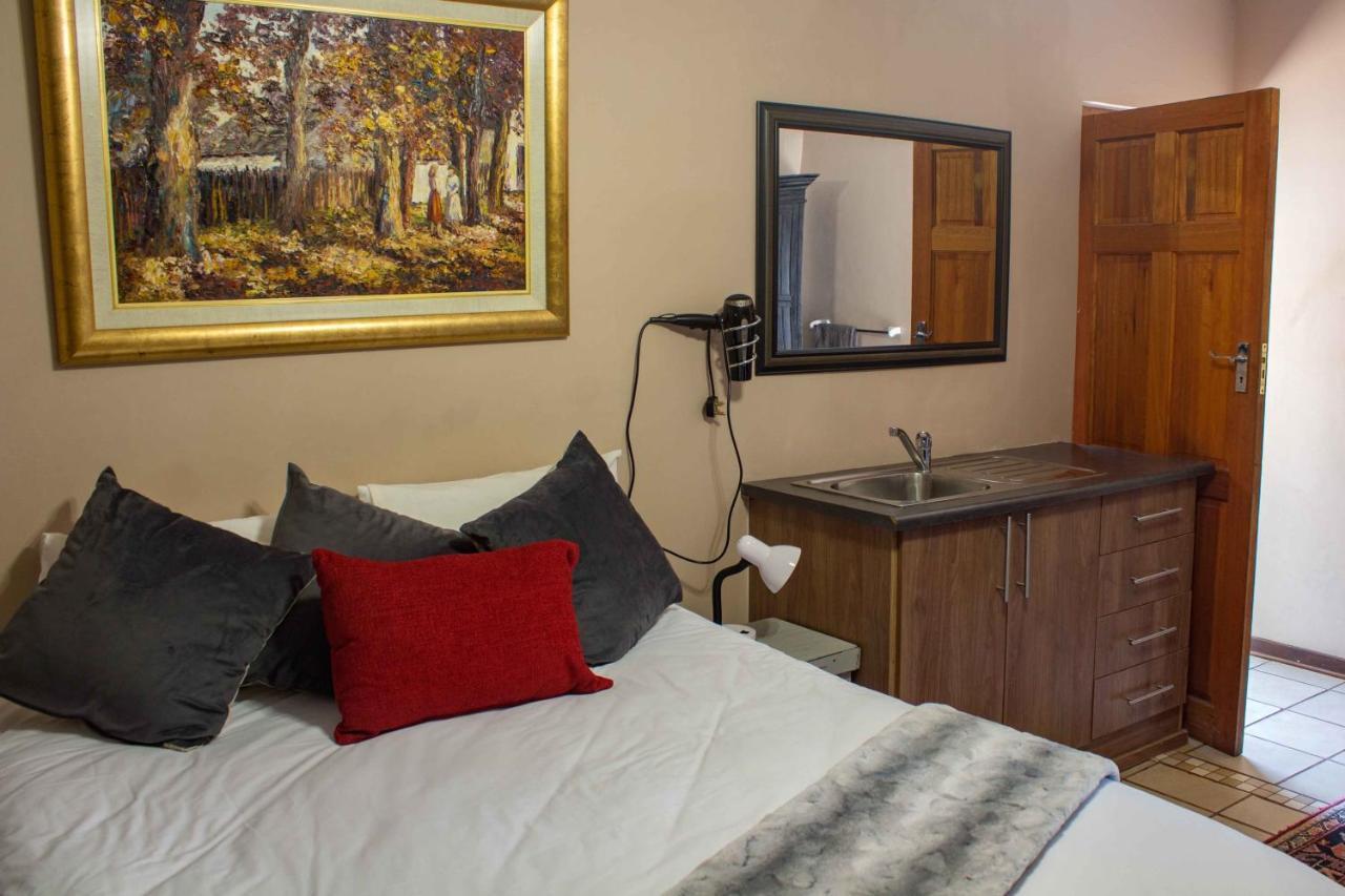 Melsetter'S Guesthouse Bloemfontein Exterior photo
